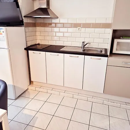 Flatpolis Brussels Airport Budget Apartment *