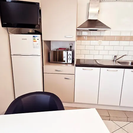 Flatpolis Brussels Airport Budget Apartment Diegem